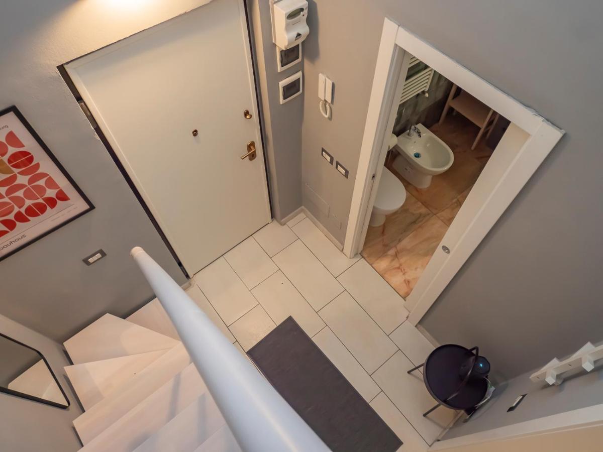 Ihost Apartment - Romilli 17A Milano Exteriör bild